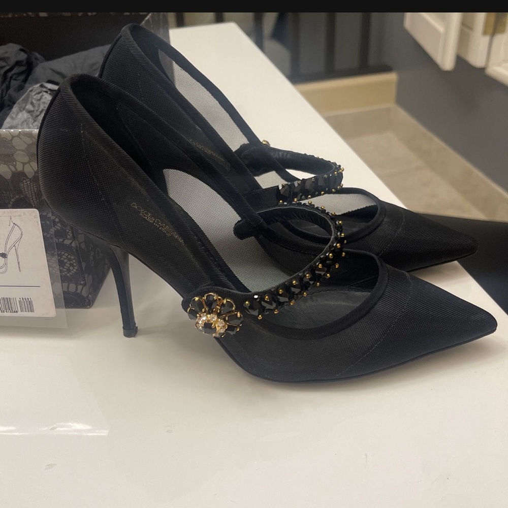 Selling dolce Gabbana heels only worn twice.